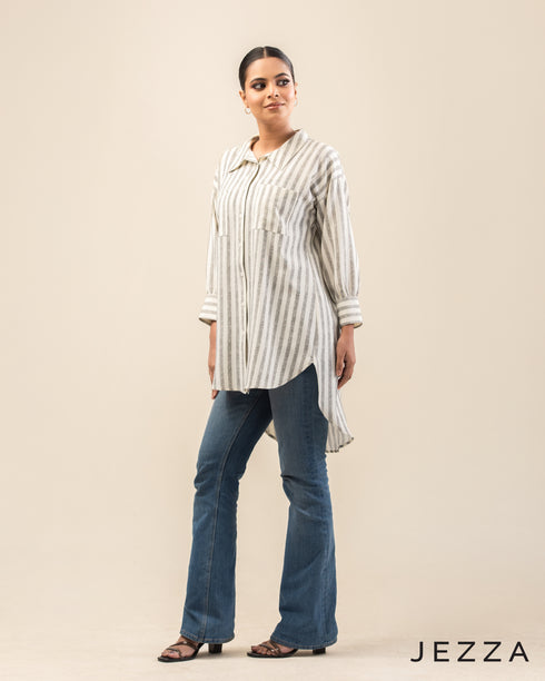 Modern Balance: High-Low Double-Pocket Top 72281